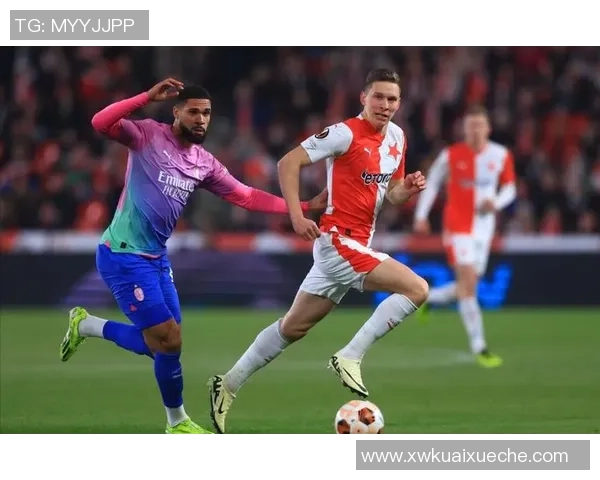 英超精彩对决莱比锡与AC米兰战成平局帽子戏法引发全场热潮